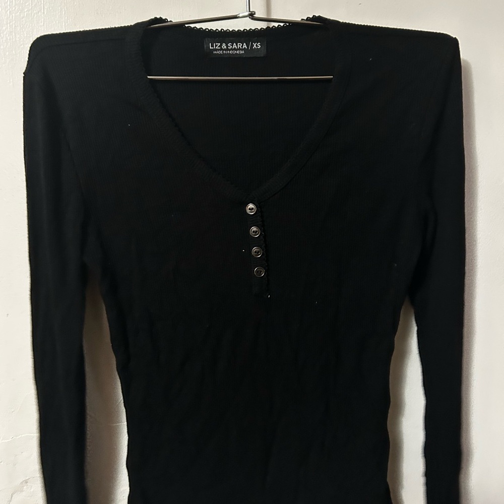 Black Ribbed V-Neck Top